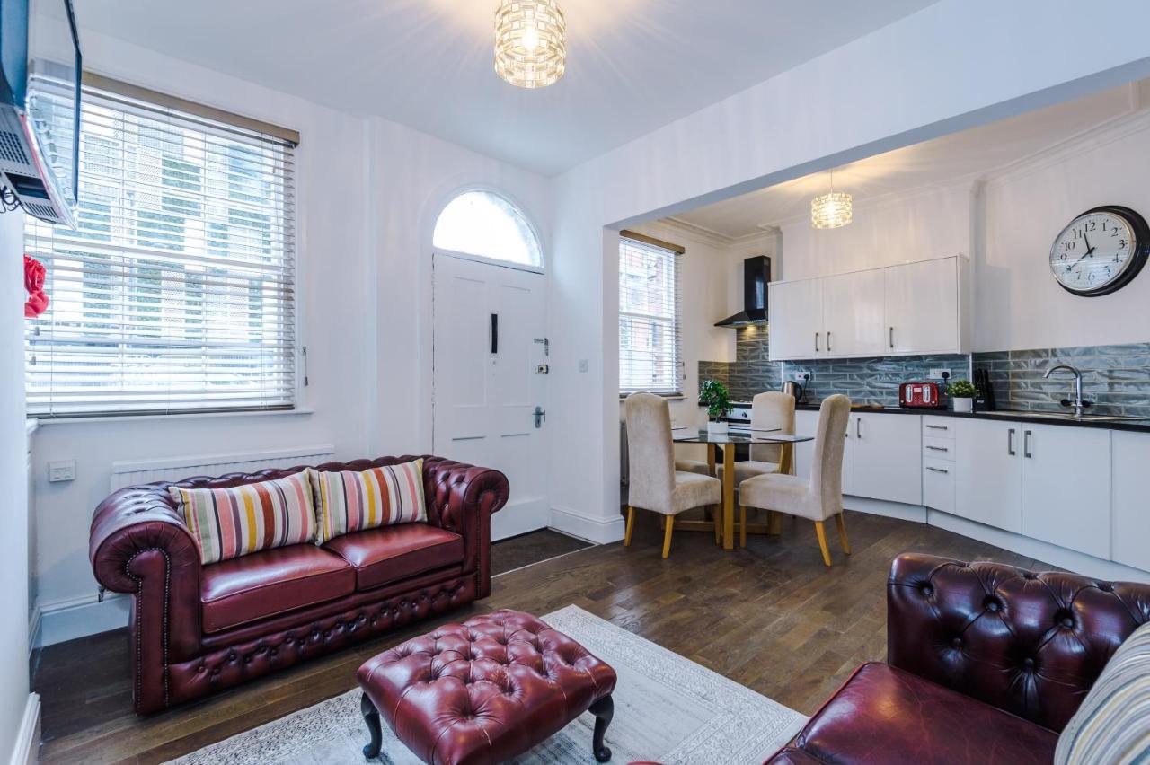 Market House Villa Chester Bagian luar foto