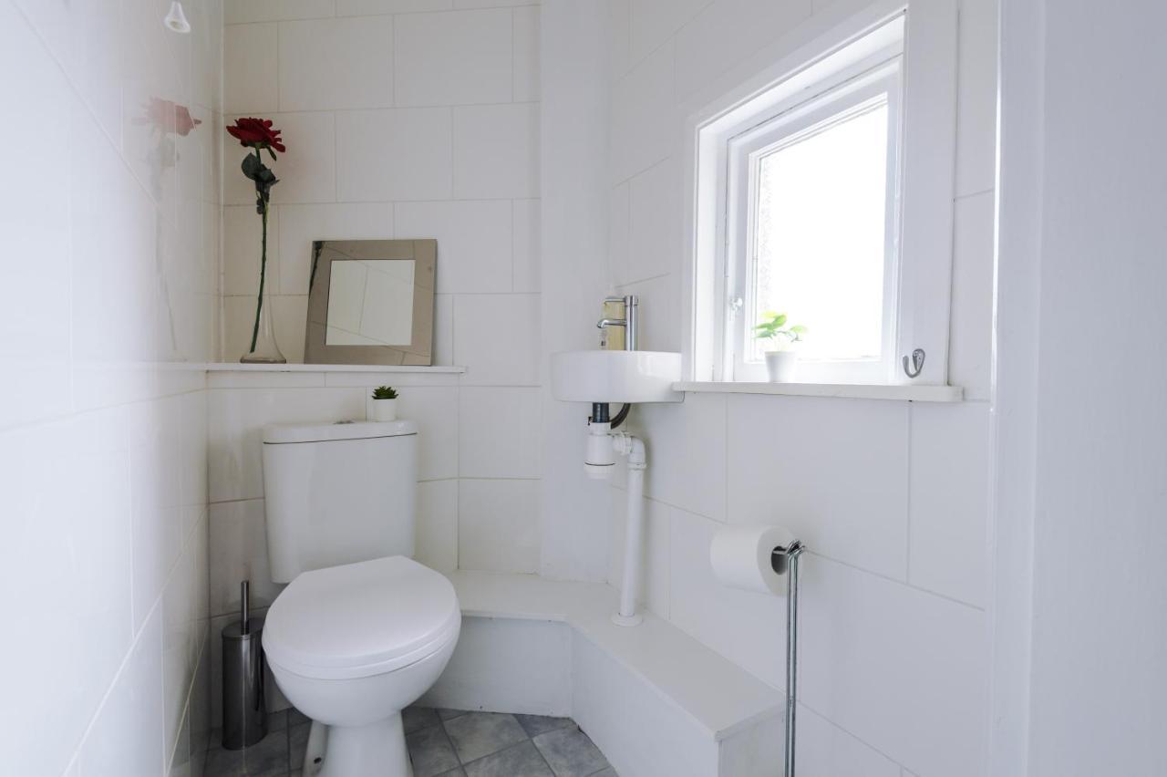Market House Villa Chester Bagian luar foto