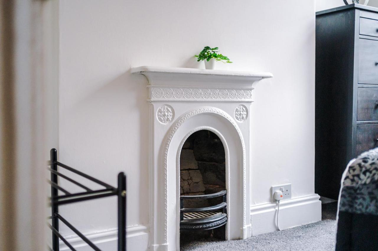 Market House Villa Chester Bagian luar foto